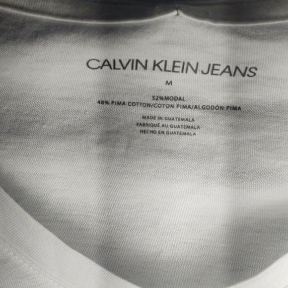 Calvin Klein Jeans white short sleeve top with silver CK logo - Picture 3 of 3